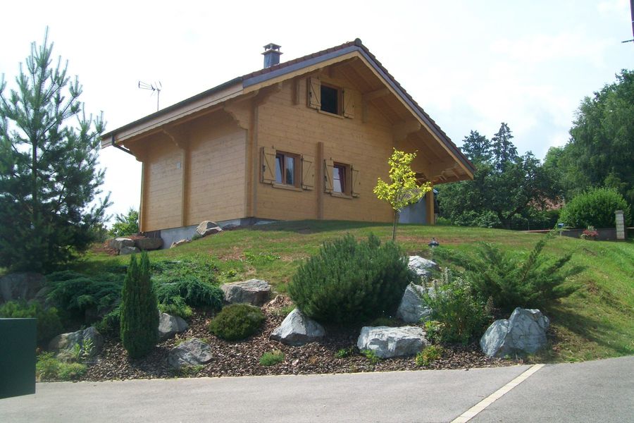 Chalet Facade Coté Chemin